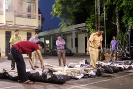 CSGT Bắc Giang tóm gọn nửa tấn gỗ sưa quý hiếm