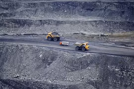 Khước từ ly khai, Ukraine quay sang mua than đá Nga?