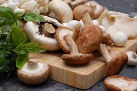 4 loại rau đại bổ: Quý như nhân sâm, bán đầy chợ ai cũng mua được