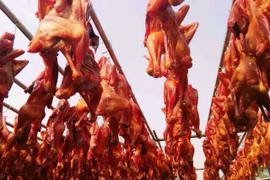 Sự thật đằng sau món gà hong gió nhà giàu đua nhau mua ăn