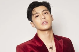 Noo Phước Thịnh gây choáng khi mừng sinh nhật quản lý 1 tỷ đồng