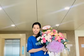 20/10 của những nữ bác sĩ còn ở lại tuyến đầu chống dịch