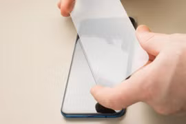 Smartphone có cần miếng dán bảo vệ màn hình?