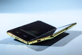 Hé lộ nguyên nhân việc chưa có iPhone màn hình gập