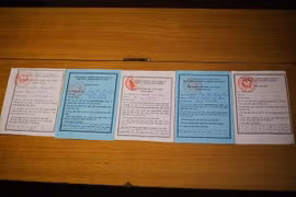 Một thời không quên qua bộ sưu tập hơn 500 phiếu đi chợ