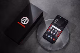 "Cân" smartphone vừa ra mắt tại Việt Nam: Reno 5 Marvel Edition, Star 5... thế nào?