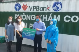 Video: Báo Tri thức và Cuộc sống chia sẻ khó khăn cùng người dân qua “Yêu lắm Sài Gòn“