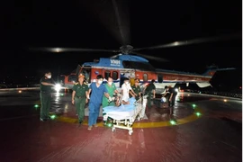 Đưa bệnh nhân đột quỵ từ Trường Sa về đất liền bằng trực thăng