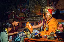 Tu viện Sakya: nơi nắm giữ kho báu của Phật giáo Tây Tạng