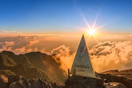 Dãy núi nào cao nhất Việt Nam?