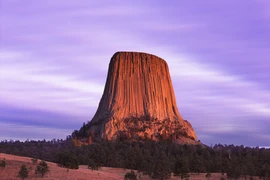 Tháp Quỷ và 4 tảng đá nguyên khối kỳ lạ trên thế giới