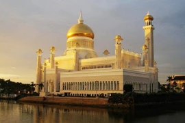 Choáng ngợp cung điện hoàng gia lộng lẫy nhất thế giới 