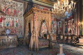 Choáng ngợp khung cảnh bên trong cung điện của Hoàng đế Napoleon