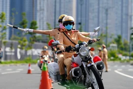 Cận cảnh 58 nữ CSGT dẫn đoàn đầu tiên ở Sài Gòn 