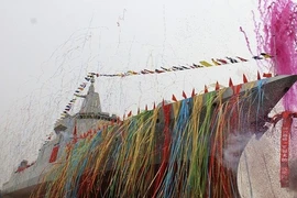 Tàu khu trục Type 055 Trung Quốc mang 64 hay 128 tên lửa?