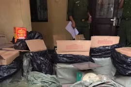 Tóm gọn nữ quái thuê taxi vận chuyển pháo lậu từ Lạng Sơn về Hà Nội