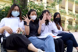 Phổ điểm thi tốt nghiệp 2023: Điểm chuẩn ĐH có thể giảm từ 0,5 - 1 điểm