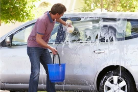 Lưu ý không thể bỏ qua khi tự rửa xe ô tô tại nhà