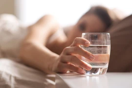 6 thói quen dễ dàng làm mỗi sáng giúp cải thiện đường ruột