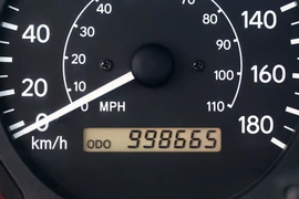 Mẹo nhận biết xe bị tua công-tơ-mét đơn giản