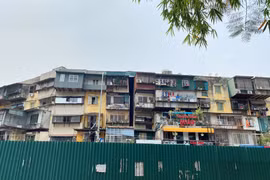Cận cảnh 4 chung cư cấp độ D ở Hà Nội xuống cấp trầm trọng
