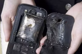 4 dấu hiệu điện thoại sắp nổ hoặc có nguy cơ nổ, bạn nên biết