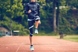 Phát triển bộ áo siêu nhẹ giúp con người chạy nhanh hơn