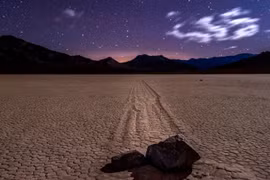 Thực hư “tảng đá biết đi” ở thung lũng Chết