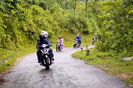 Kỹ năng đi xe tay ga đường đèo dốc bạn cần phải biết