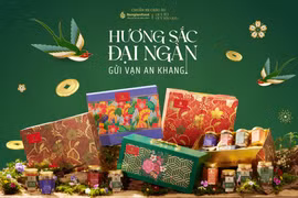 Sôi động thị trường quà Tết 2023