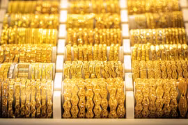 Giá vàng hôm nay 18/4: Thế giới giảm, trong nước tăng