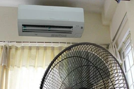 5 lợi ích của việc bật thêm quạt khi sử dụng điều hòa