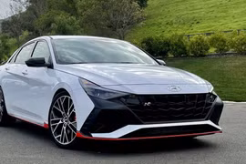 Ngắm trước Hyundai Elantra 2023, nhiều khách mua bản cũ tiếc nuối