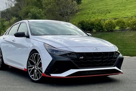 Ngắm trước Hyundai Elantra 2023, nhiều khách mua bản cũ tiếc nuối