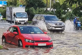Mẹo giúp ô tô “sống sót” qua vùng ngập nước
