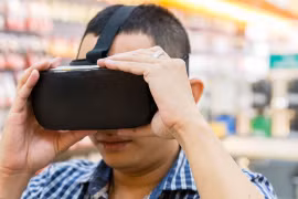 Samsung hồi sinh sản phẩm cũ để đối đầu với Apple Vision Pro?