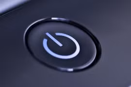 Lý do bạn nên tắt máy tính mỗi đêm?