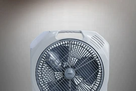 Kinh nghiệm chọn mua quạt tích điện phù hợp với gia đình