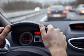 Chạy xe ở tốc độ nào để tiết kiệm xăng nhất?