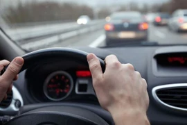 Chạy xe ở tốc độ nào để tiết kiệm xăng nhất?