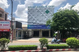 Vì sao Nha khoa Quốc tế Daisy bị phạt 137,5 triệu, tước giấy phép 2 tháng?