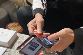 Thanh toán không dùng tiền mặt trở thành xu hướng tại Việt Nam