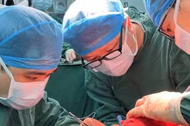 Tưởng đau bụng vì dạ dày ai ngờ phát hiện u gan “khủng“