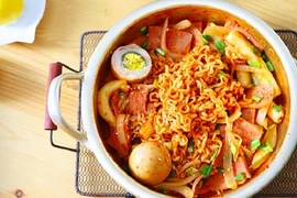 Nấu mì tôm thêm bước này mới an toàn, triệu người không biết