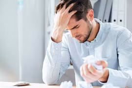 Không thuốc lá, rượu bia vẫn viêm tuyến tiền liệt vì thói quen này