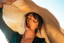 Giữa "chảo lửa" Hà Nội, chị em học ngay bí quyết chăm sóc da