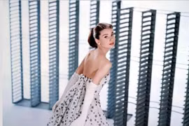 “Tượng đài sắc đẹp” Audrey Hepburn luôn tỏa sáng nhờ mẹo đơn giản này