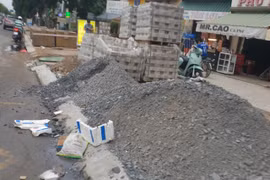 TPHCM: Vạn Thành Đạt đang làm gì tại vỉa hè đường Điện Biên Phủ?