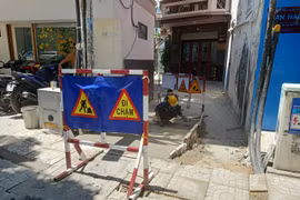TP HCM: Thi công vỉa hè đường Điện Biên Phủ tiếp tục bị phản ánh