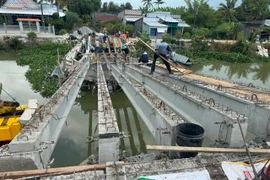 Vụ sập cầu đang thi công ở Kiên Giang: Chỉ định thầu có đúng?